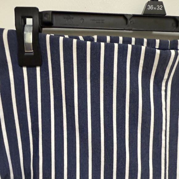 Chico's Blue White Striped Flat Front Pull On Ankle Pants Size 0.5 6 XS - Picture 6 of 7
